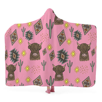 Highland Cow Hooded Blanket pink